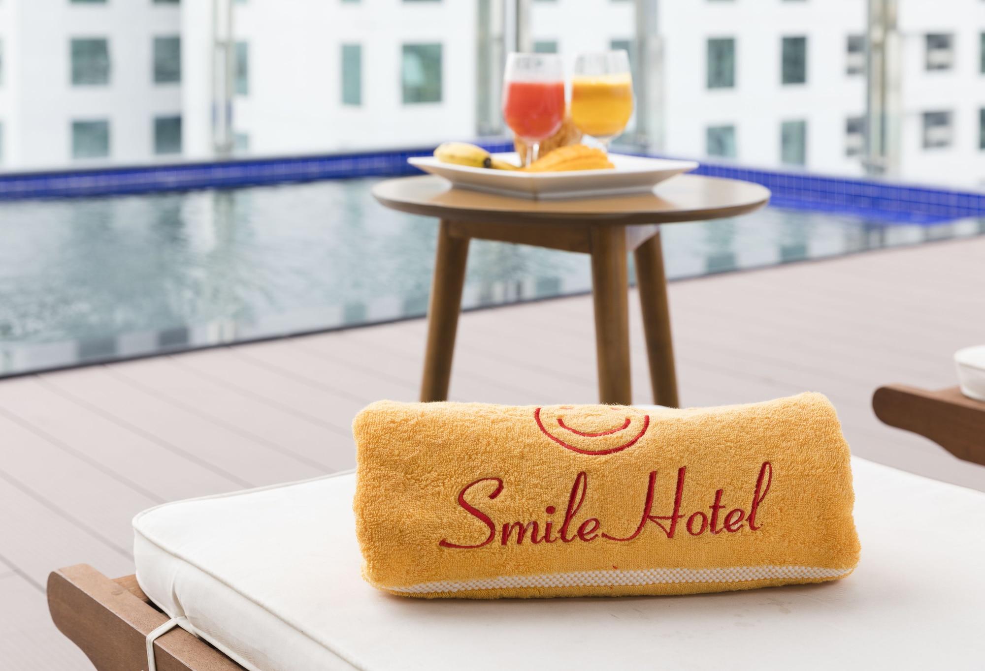 Smile Hotel Нячанг Екстер'єр фото